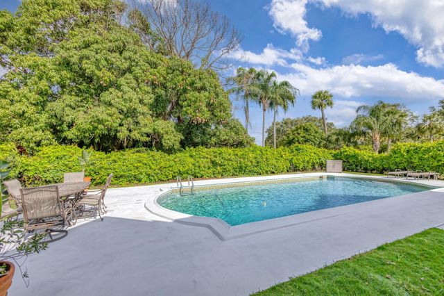 10355 Seagrape Way, Palm Beach Gardens, FL 33418
