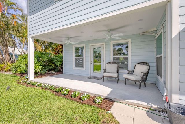 10355 Seagrape Way, Palm Beach Gardens, FL 33418