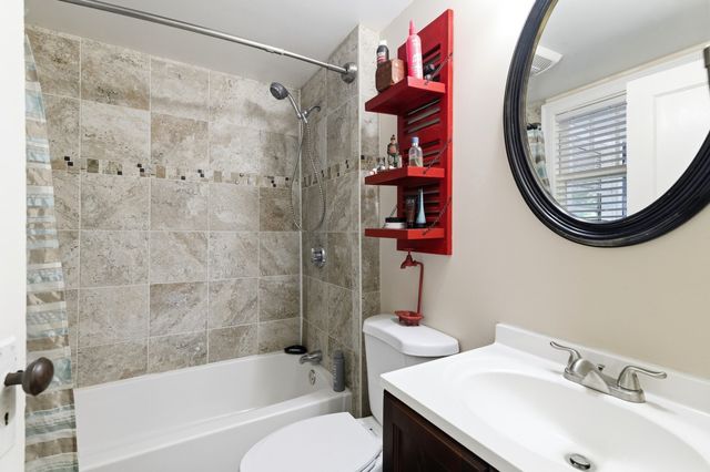 19 Ames Island Rd, Wareham, MA 02571
