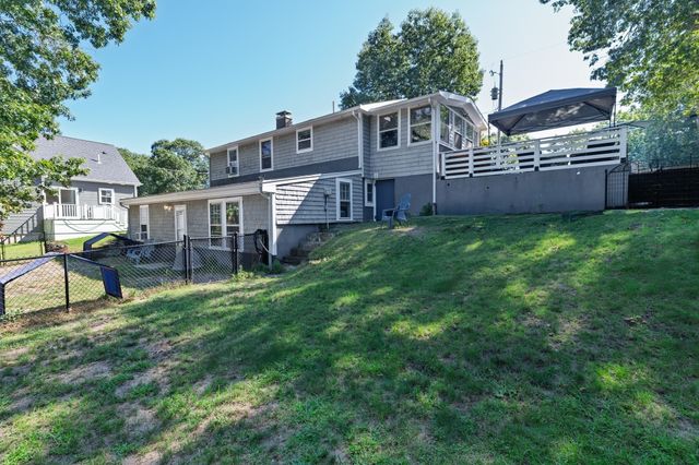 19 Ames Island Rd, Wareham, MA 02571