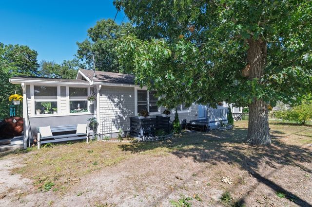 19 Ames Island Rd, Wareham, MA 02571