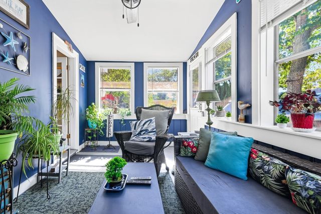 19 Ames Island Rd, Wareham, MA 02571