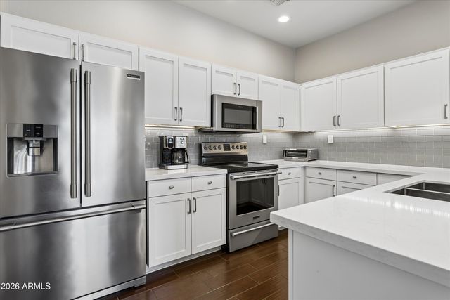 16600 N THOMPSON PEAK Parkway 2051, Scottsdale, AZ 85260