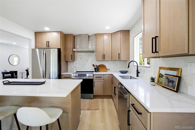 5955 W 7th Ave, Denver, CO 80214