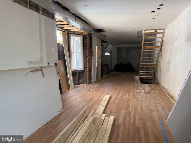 6010 W JEFFERSON ST, Philadelphia, PA 19151