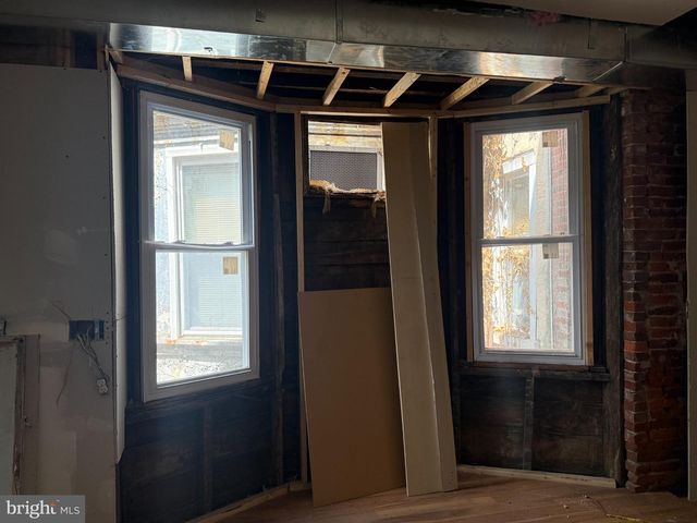 6010 W JEFFERSON ST, Philadelphia, PA 19151