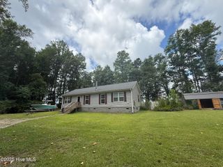 153 Country Club Lane, Newport, NC 28570