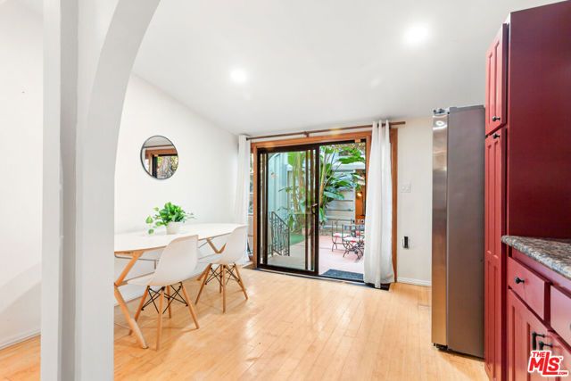 1147 Wilcox Place, Los Angeles, CA 90038