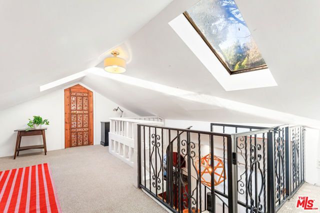 1147 Wilcox Place, Los Angeles, CA 90038