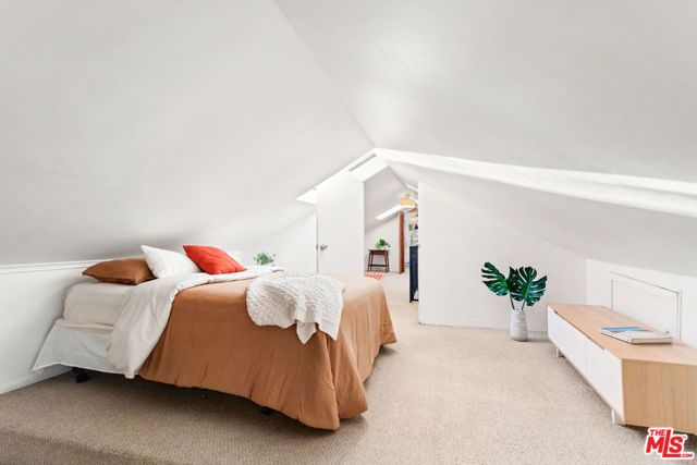 1147 Wilcox Place, Los Angeles, CA 90038