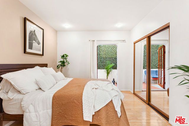 1147 Wilcox Place, Los Angeles, CA 90038