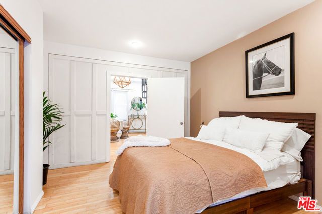 1147 Wilcox Place, Los Angeles, CA 90038