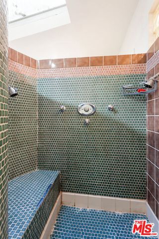 1147 Wilcox Place, Los Angeles, CA 90038