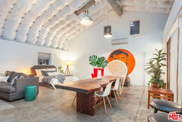 1147 Wilcox Place, Los Angeles, CA 90038