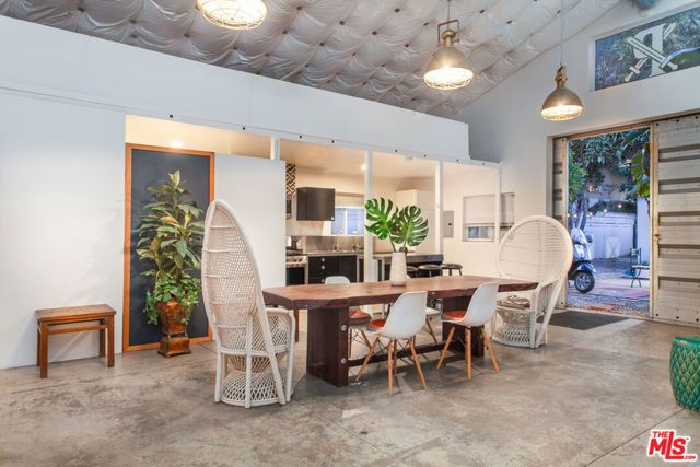 1147 Wilcox Place, Los Angeles, CA 90038