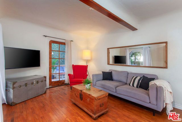 1147 Wilcox Place, Los Angeles, CA 90038