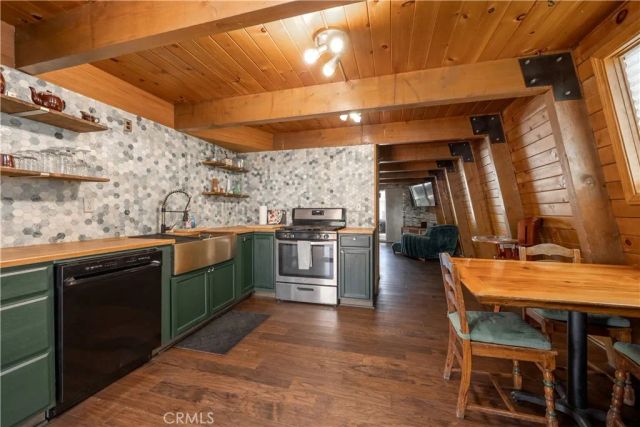 445 Elysian Boulevard, Big Bear, CA 92314