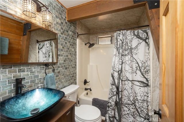 445 Elysian Boulevard, Big Bear, CA 92314