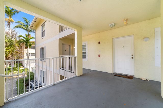 2901 Riverside Drive 201, Coral Springs, FL 33065