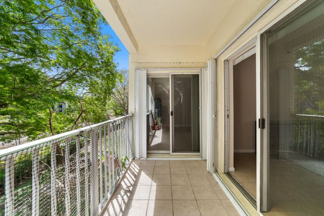 2901 Riverside Drive 201, Coral Springs, FL 33065