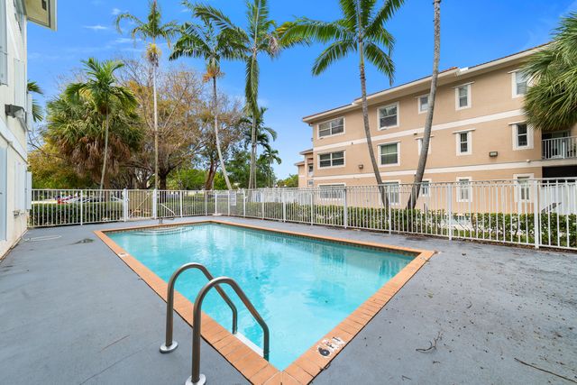 2901 Riverside Drive 201, Coral Springs, FL 33065