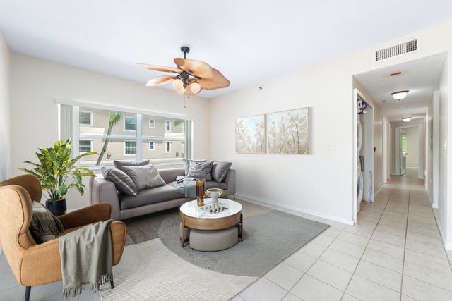 2901 Riverside Drive 201, Coral Springs, FL 33065