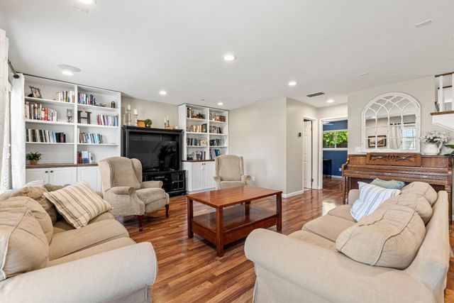 4926 Arbardee Dr, Fair Oaks, CA 95628