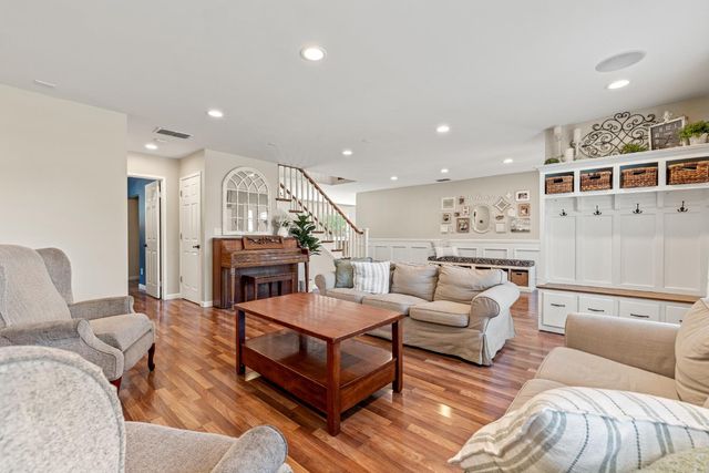 4926 Arbardee Dr, Fair Oaks, CA 95628