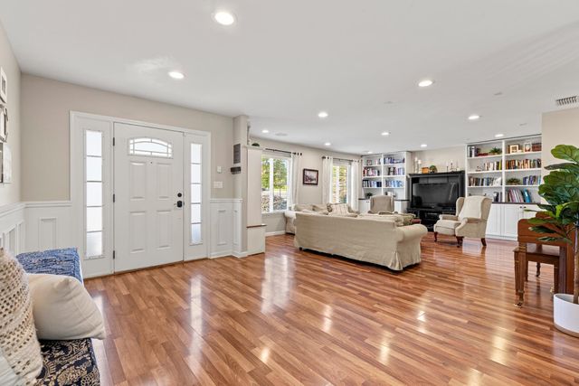 4926 Arbardee Dr, Fair Oaks, CA 95628