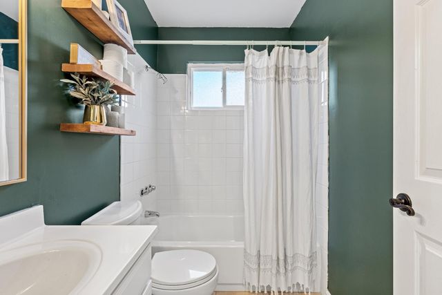 4926 Arbardee Dr, Fair Oaks, CA 95628