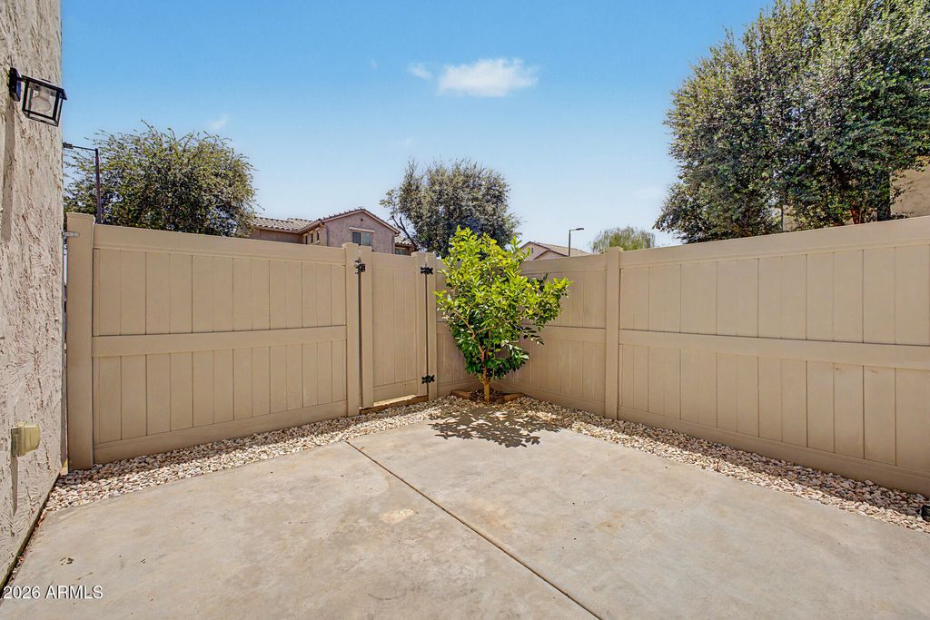 8320 W SHERIDAN Street, Phoenix, AZ 85037 — photo 4