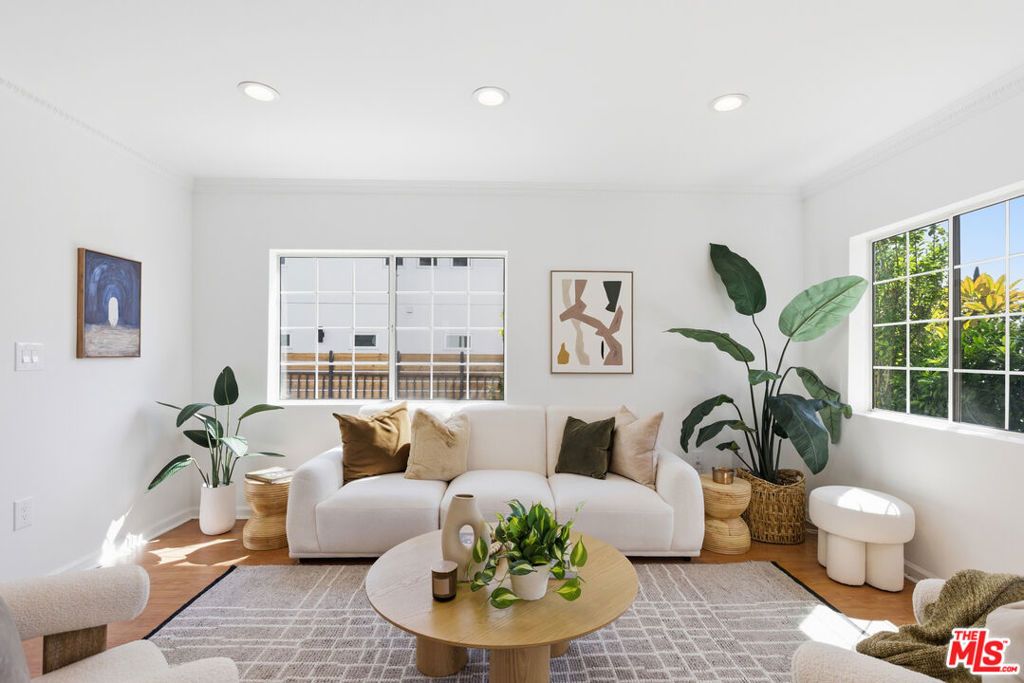 Image 1 of property listing at 640 Parkman Avenue, Los Angeles, CA 90026