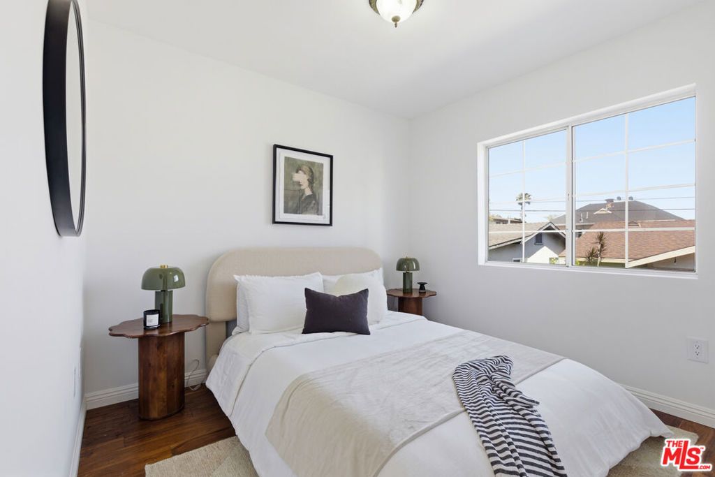 Image 13 of property listing at 640 Parkman Avenue, Los Angeles, CA 90026