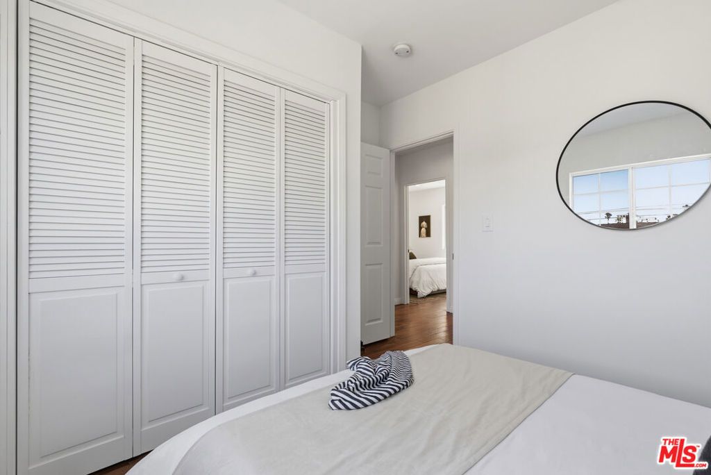 Image 14 of property listing at 640 Parkman Avenue, Los Angeles, CA 90026