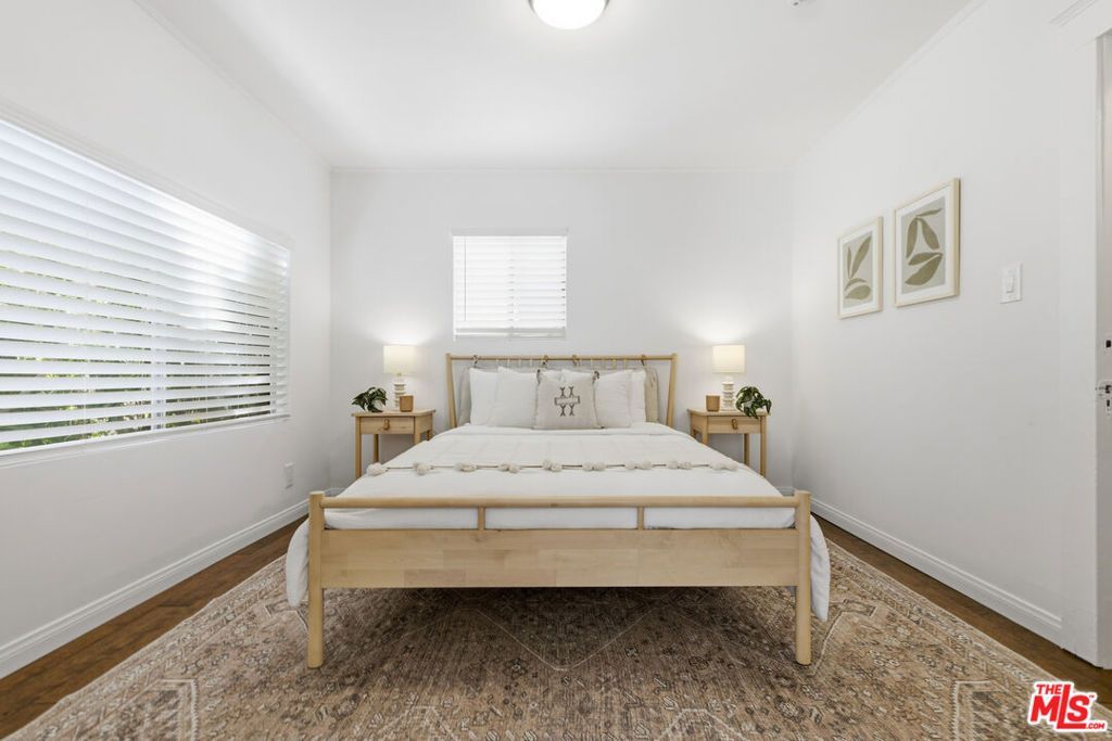 Image 29 of property listing at 640 Parkman Avenue, Los Angeles, CA 90026