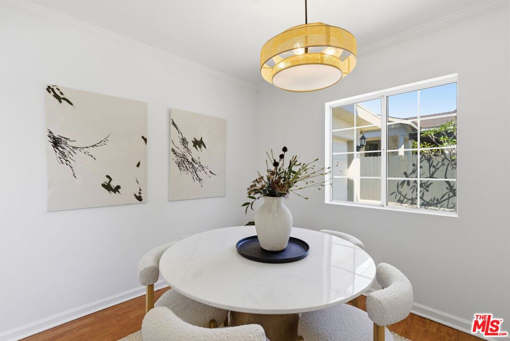 Image 6 of property listing at 640 Parkman Avenue, Los Angeles, CA 90026