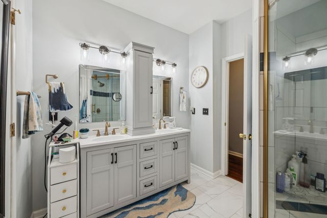 2002 Glastonbury Dr, Franklin, TN 37069