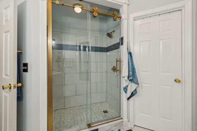 2002 Glastonbury Dr, Franklin, TN 37069