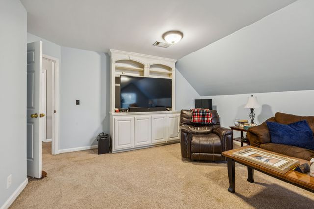 2002 Glastonbury Dr, Franklin, TN 37069