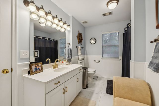 2002 Glastonbury Dr, Franklin, TN 37069