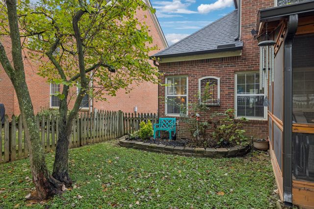 2002 Glastonbury Dr, Franklin, TN 37069