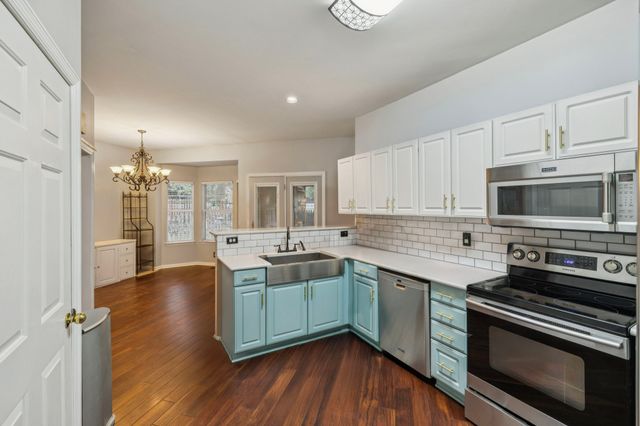 2002 Glastonbury Dr, Franklin, TN 37069