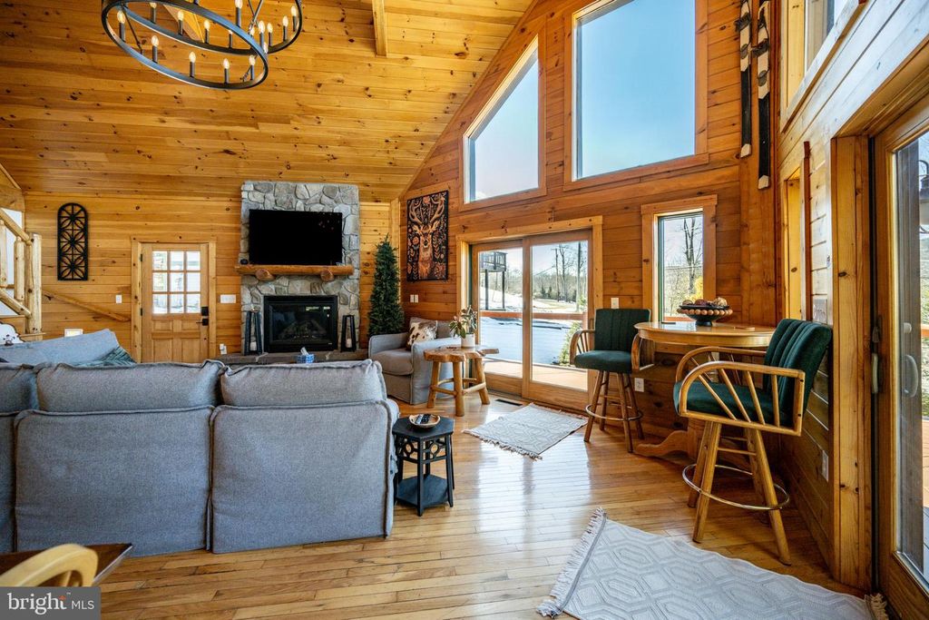 Image 11 of property listing at 660 GLENDALE RD, Oakland, MD 21550