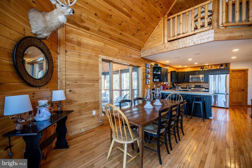 Image 15 of property listing at 660 GLENDALE RD, Oakland, MD 21550