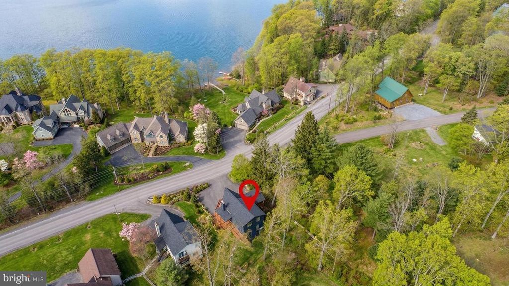 Image 2 of property listing at 660 GLENDALE RD, Oakland, MD 21550