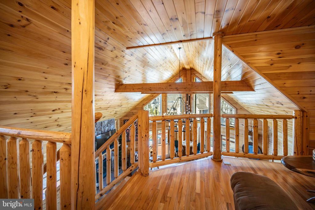 Image 29 of property listing at 660 GLENDALE RD, Oakland, MD 21550