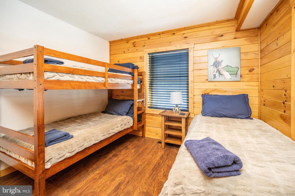 Image 33 of property listing at 660 GLENDALE RD, Oakland, MD 21550