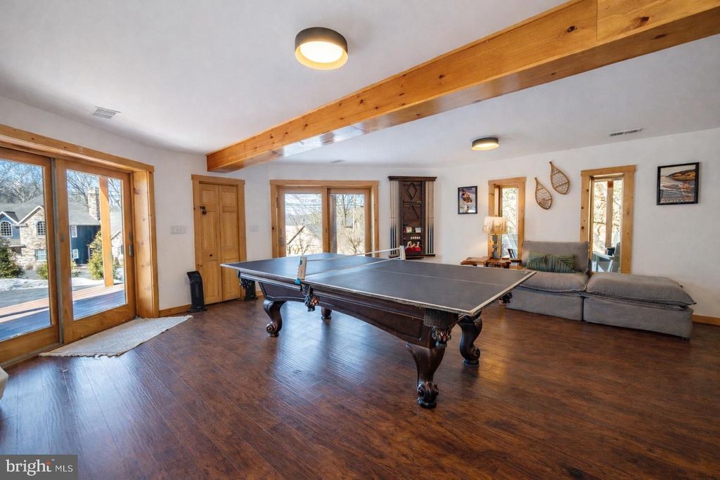 Image 43 of property listing at 660 GLENDALE RD, Oakland, MD 21550