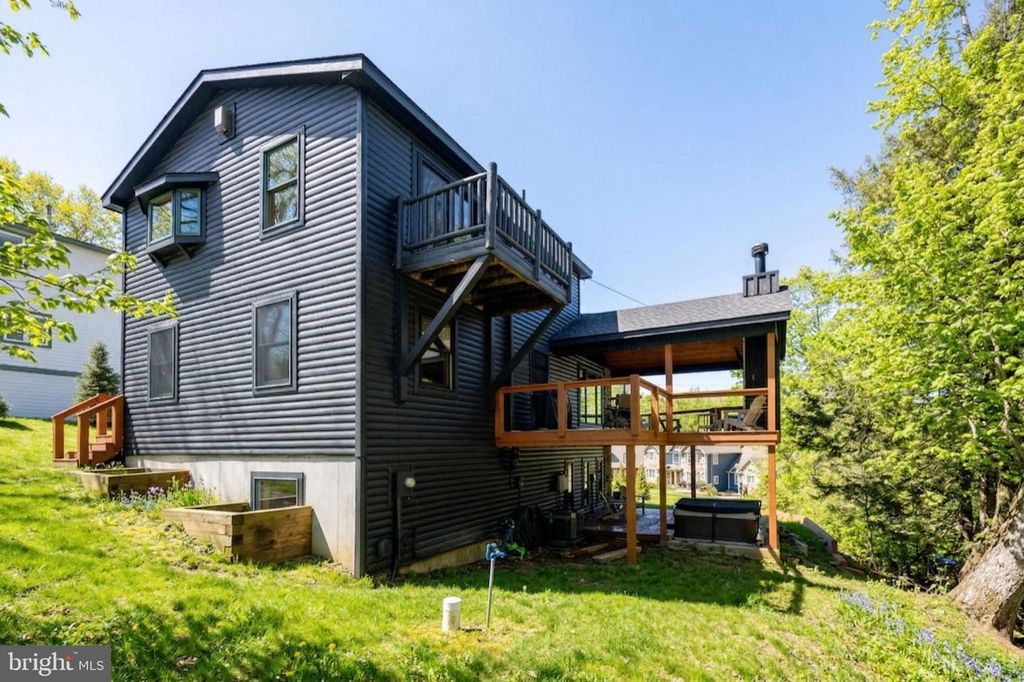 Image 57 of property listing at 660 GLENDALE RD, Oakland, MD 21550