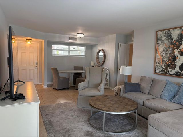 11 Colonial Club Drive 105, Boynton Beach, FL 33435